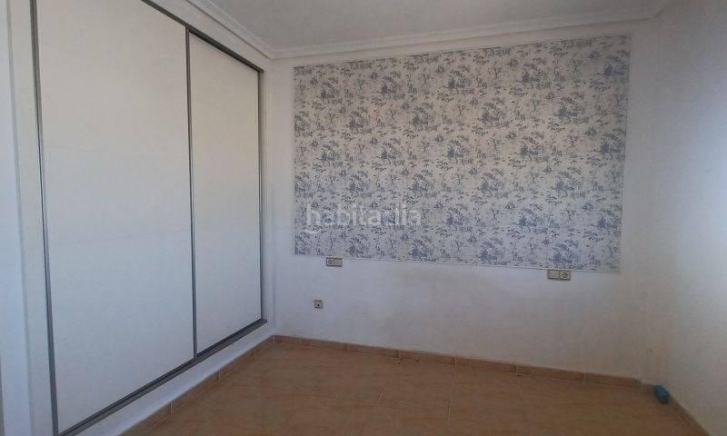 Foto 2cecc65f-212f-488c-be12-20a80caa8a46. Apartament amb piscina a Los Almendros Orihuela