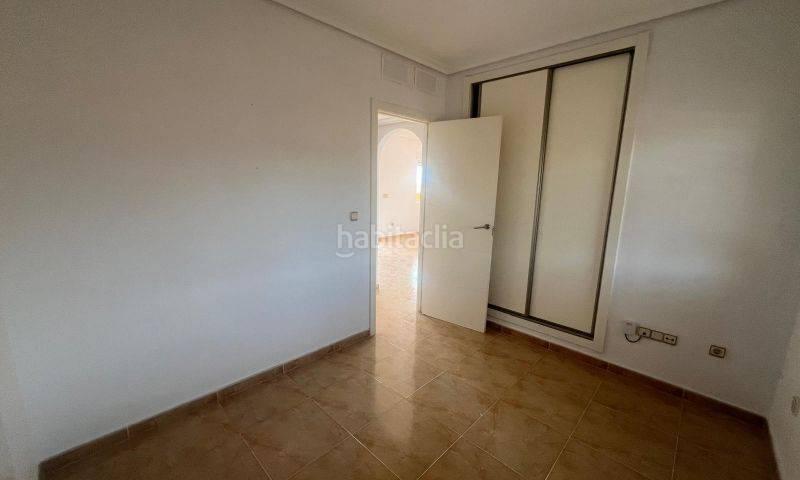 Foto ec75f097-bd21-4a4f-9fd2-f841fa64ff64. Apartament amb piscina a Los Almendros Orihuela