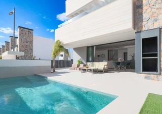 Xalet a Mar Menor golf. Nueva villa de diseño en santa rosalía lake