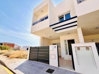 Haus in Pilar de la Horadada Ciudad