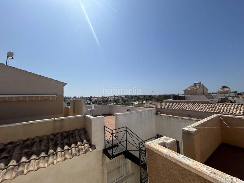 Foto c2964964-bb55-428e-bf12-06b186d5939b. Casa encantadora casa con vistas impresionantes y terraces soleadas en Torrevieja