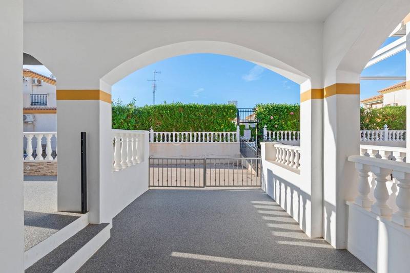 Foto 2c4684c0-6343-4334-b846-9f3e60f7b2d4. Haus mit heizung parking in Lomas de Cabo Roig - Los Dolses Orihuela