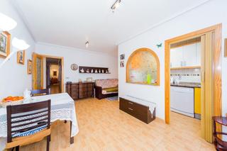 Apartament  Calle calle san luis. Piso de 2 dormitorios en la calle san luis, 4, con gran terraza