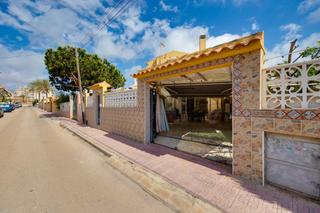 Chalet in Nueva Torrevieja. Oportunidad única en aguas nuevas, torrevieja!
