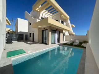 Chalet in Montesinos (Los)