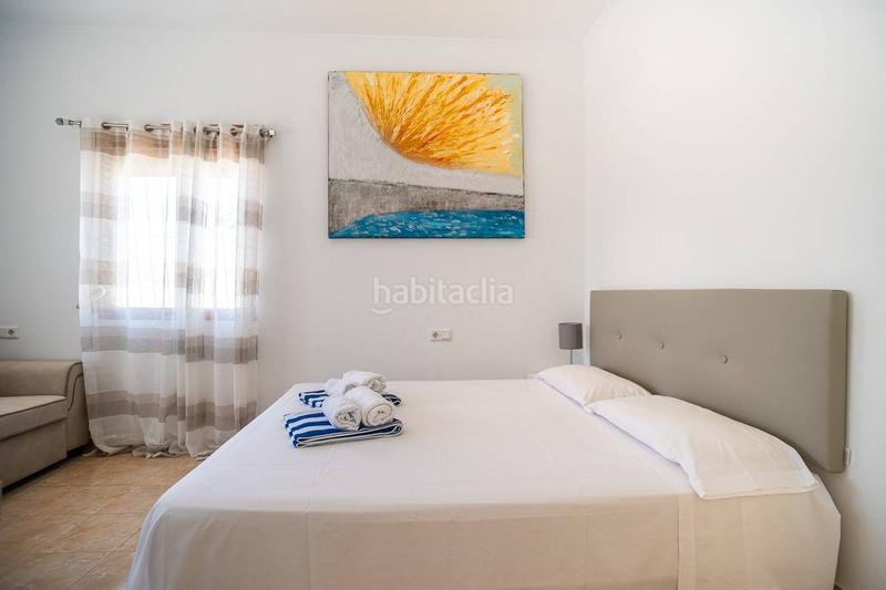 Foto b8b41665-39bf-4859-8036-41b26a1b714f. Chalet mit pool in Zona Carrefour - Urbanizaciones Torrevieja