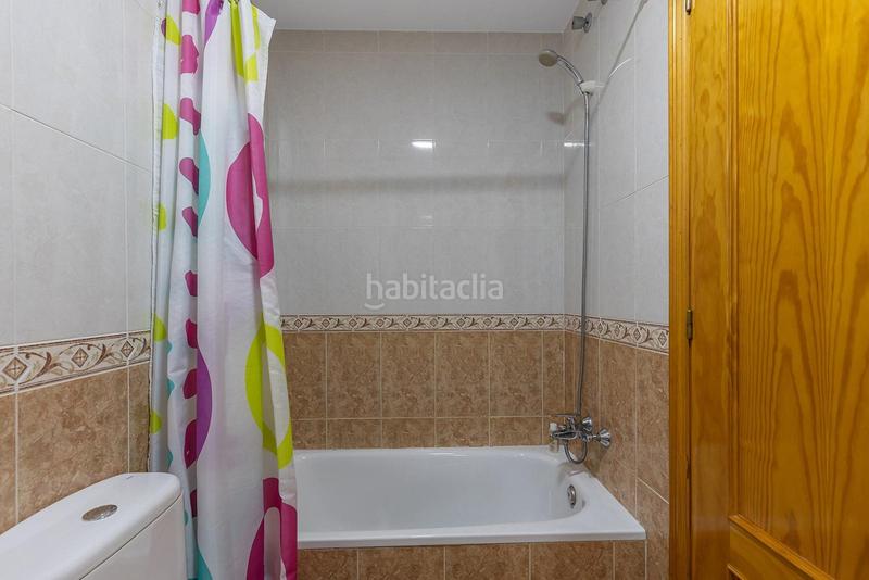 Foto 45ba69df-881c-44ff-b8c3-358bb13b0316. Estudio en calle joaquin chapaprieta estudio con orientación sur y piscina comunitaria en Torrevieja