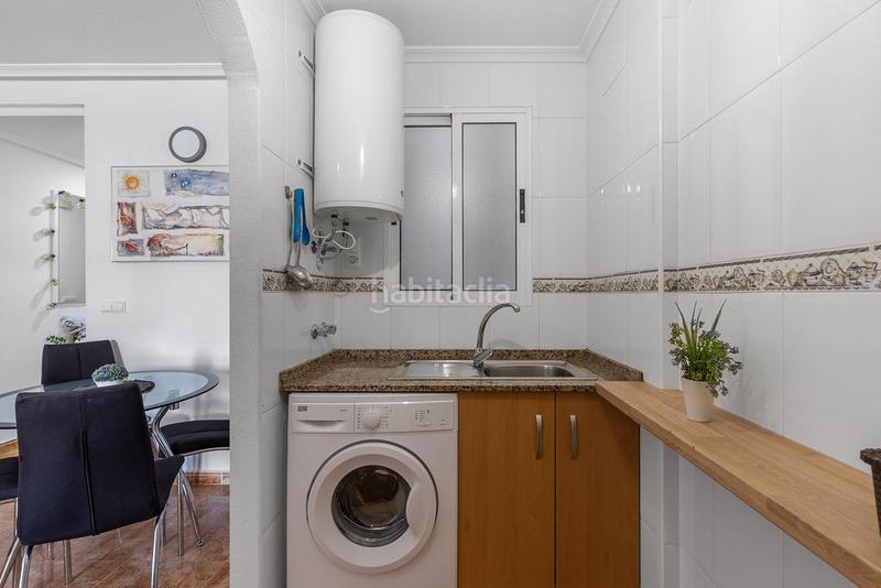 Foto 57b88b5a-1ab9-4f94-ad99-05172370dda4. Estudio en calle joaquin chapaprieta estudio con orientación sur y piscina comunitaria en Torrevieja