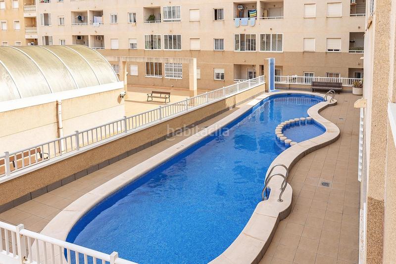 Foto b6ca0774-33cd-43af-b1eb-d38bb6b3d505. Estudio en calle joaquin chapaprieta estudio con orientación sur y piscina comunitaria en Torrevieja