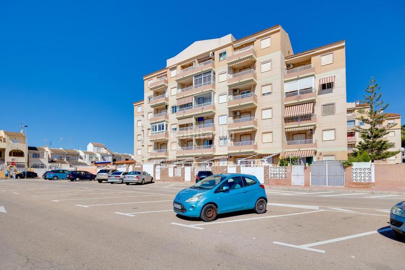 Foto 25eaef50-65e5-46ed-95cb-d7cdf46c62e0. Apartamento en calle copenhague apartamento de 2 dormitorios en residencial con piscina, en Torrevieja