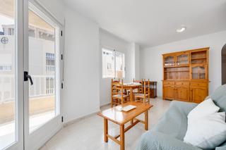 Apartament  Los gases. Se vende bonito y luminoso apartamento en avd. de las habaneras!