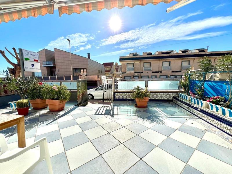 Foto 2063887d-7f65-4268-bd09-44636dc981df. Semi detached house in avenida de holandeses in Los Europeos Torrevieja