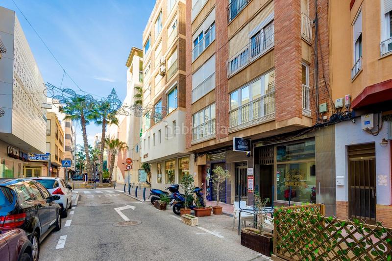 Foto 70a68f76-0589-441d-95c1-74aa9e70215f. Apartamento  de 3 dormitorios con vistas al puerto y al mar , zona centro en Torrevieja