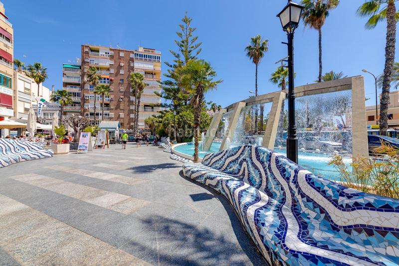 Foto 99a4c383-848b-4a7b-b349-8f97149ff28c. Apartamento  de 3 dormitorios con vistas al puerto y al mar , zona centro en Torrevieja