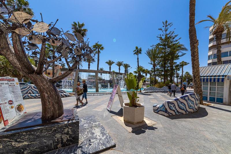 Foto 9fd2b2f2-e45d-45ec-9a47-c7e2fec22b12. Apartamento  de 3 dormitorios con vistas al puerto y al mar , zona centro en Torrevieja