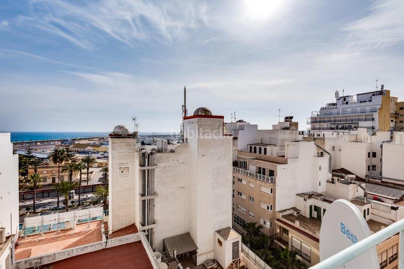 Foto a0281cd5-bb80-42ae-aaaa-d3cfd7c34182. Apartamento  de 3 dormitorios con vistas al puerto y al mar , zona centro en Torrevieja