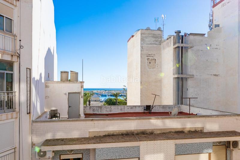 Foto a6e76173-3cd7-4ac9-acef-4e80b10ae69c. Apartamento  de 3 dormitorios con vistas al puerto y al mar , zona centro en Torrevieja