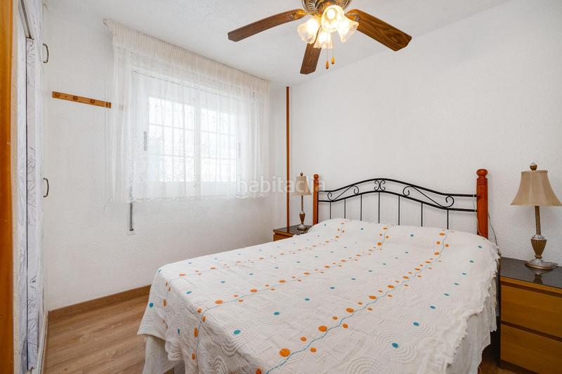 Foto b2853925-78f2-4811-a960-088b09e38c90. Apartamento  de 3 dormitorios con vistas al puerto y al mar , zona centro en Torrevieja