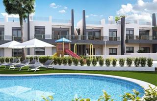 Maison à El Mojón. Bungalow recién construido a solo 200 metros de la playa en pila