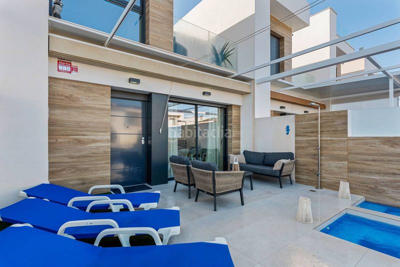 Foto 93c5b7b8-5d03-498f-8d5a-1aedf43505d5. Xalet amb piscina a Rojales