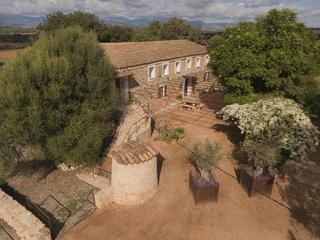 Masia  Sencelles. Un refugio entre viñedos en el corazón de mallorca