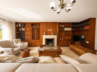 Appartement  Calle de fra juníper serra. Espectacular piso señorial con terraza, chimenea y garaje en son