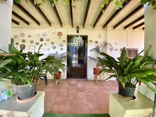 Casa  Calle de les vinyes. Exclusiva casa señorial con gran solar y piscina en son flor   u