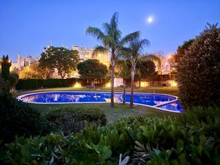 Planta baixa a Camí dels reis 108. Exclusiva planta baja reformada con terraza privada en zona cole
