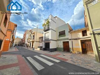 Reihenhaus  Carrer de santa bárbara 28. Casa a derribar precio muy económico