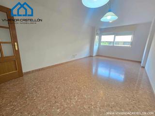 Appartement  Carrer de botànic cavanilles. Piso con plaza de garaje y trastero en zona próxima a universida