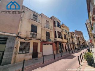 Maison jumelée  Carrer d'alloza. Casa adosada a reformar en excelente ubicación