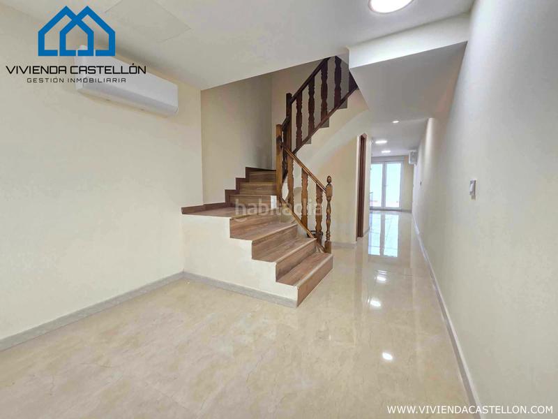 Foto f24f8d87-7cbc-4e22-8c04-e3c8fd5586f4. Casa a schiera con riscaldamento in Hospital - Plaza del Real Castellón de la Plana