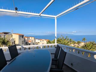 Duplex à Calle nivaria 1. Encantador dúplex con vistas al teide y al océano – luz, confort