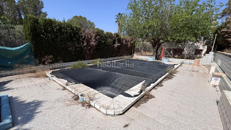 Foto 0ae82749-325e-46bf-8cc1-49b01eae0796. Masia amb aparcament piscina a Novelda