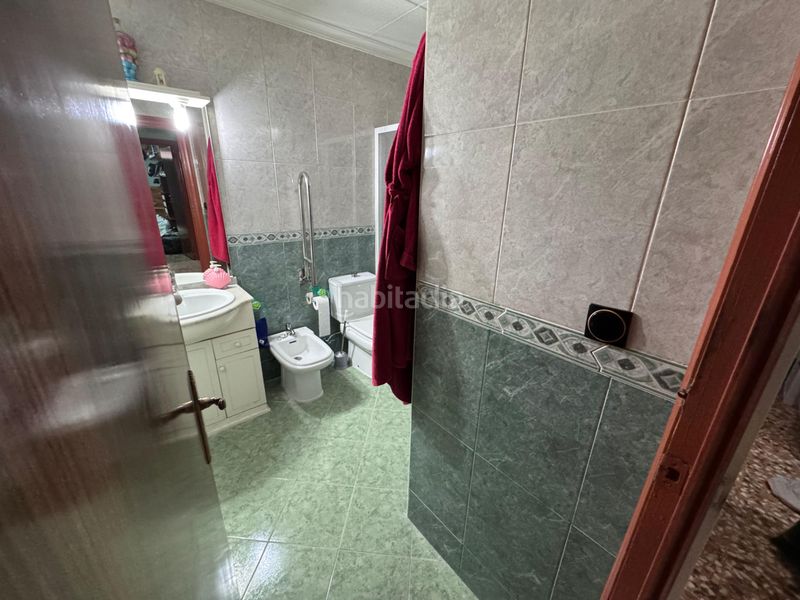 Foto 0b0f7640-76b2-4984-a5cd-684830d5be26. Casa amb aparcament a Petrer