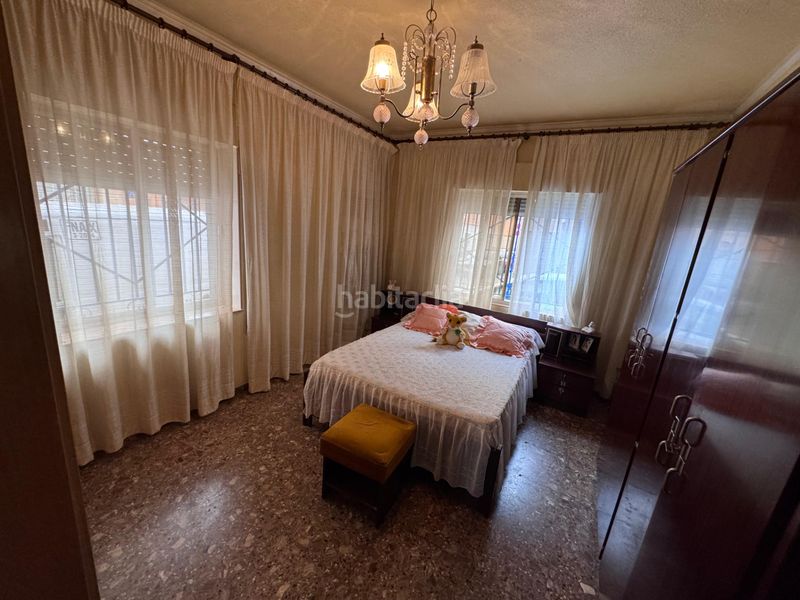 Foto 0e7358a5-9737-4d73-888e-52914d3539f3. Casa amb aparcament a Petrer
