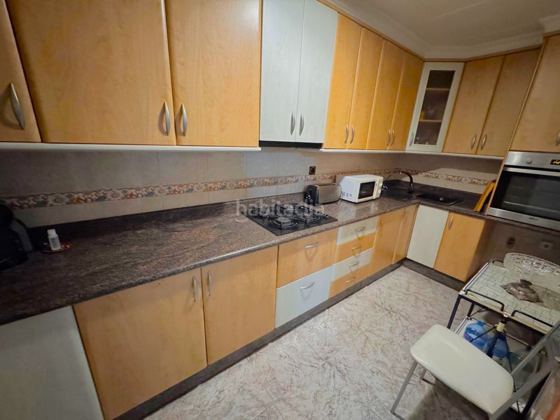 Foto 3a3300ed-44fd-4ce9-a04b-c6503e3feeed. Casa amb aparcament a Petrer