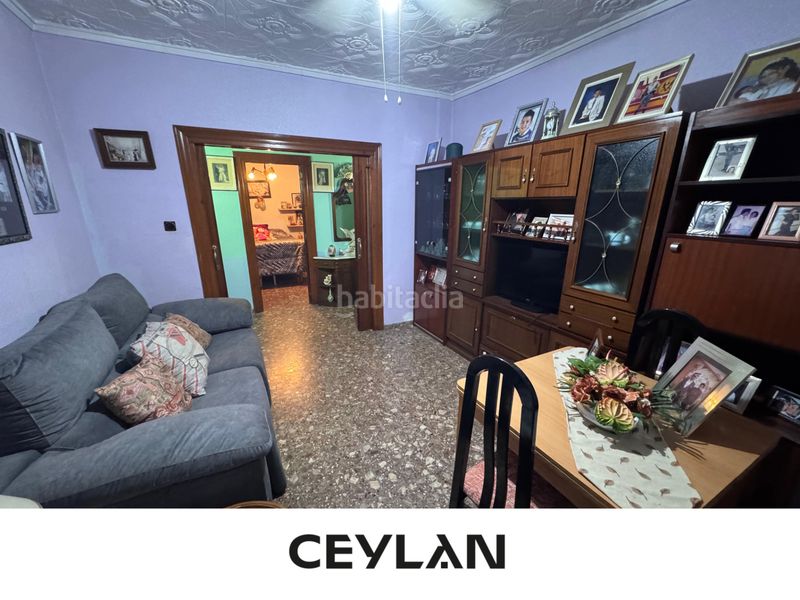 Foto ae045dd8-9dd6-494b-a283-2bc4abf1849b. Casa amb aparcament a Petrer