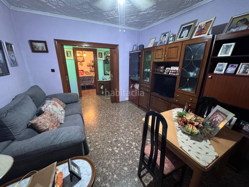 Foto f4e2b465-fc96-4209-b700-05c22df10b0b. Casa amb aparcament a Petrer