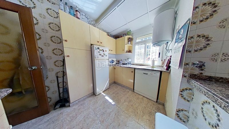 Foto fc9fa507-9951-4a92-88d8-ee384c7e1b92. Casa amb piscina a Sax