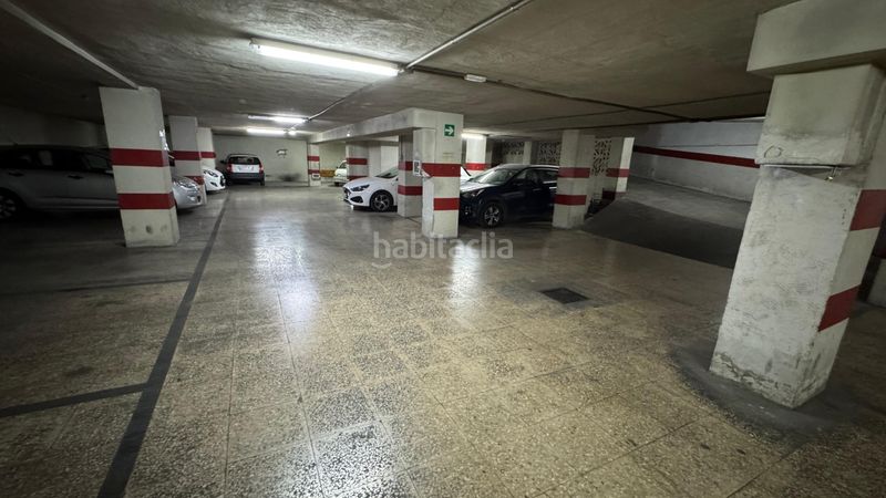 Foto b5b4cb7d-ee12-4e74-9a35-ab9a4d1b5eb6. Pis amb aparcament a Plaza Castelar - Mercado Central Elda