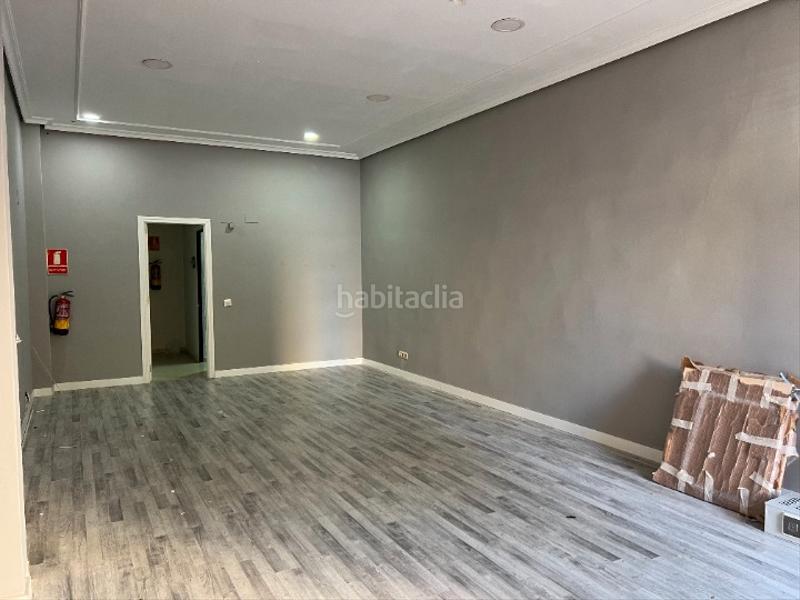 Foto d1ef0395-65e4-4f4a-bce4-3e3adc4dbbd6. Local comercial se vende local , zona Reyes en Reyes Parla