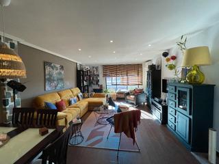 Appartement  Calle de getafe. Se vende amplio piso en parla, zona la ballena