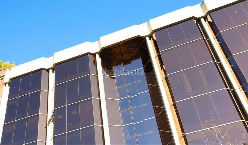 Foto a3f82d78-9d1a-4156-a964-58bd9fdba1a2. Alquiler oficina s reformadas en La Nova Esquerra de l´Eixample Barcelona