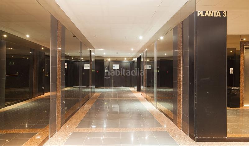 Foto 07db75eb-b63a-4488-8c60-5a9f26a516ca. Rent office space with heating parking in La Nova Esquerra de l´Eixample Barcelona