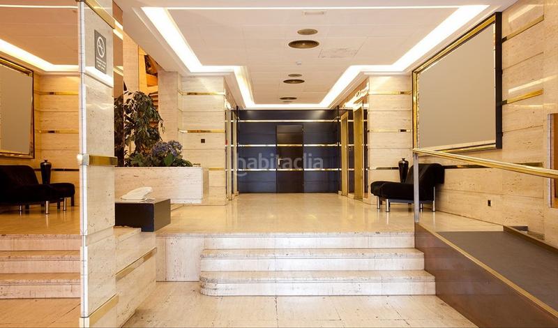 Foto 1b361dea-ac2e-44c3-bec9-022f17b5e40e. Rent office space with heating parking in La Nova Esquerra de l´Eixample Barcelona