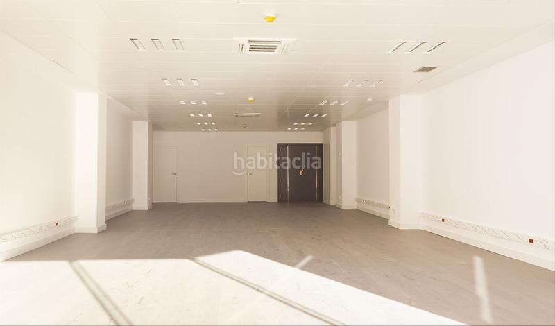 Foto 25f8aad3-0dad-4d48-ad5f-efc66713c2d9. Rent office space with heating parking in La Nova Esquerra de l´Eixample Barcelona