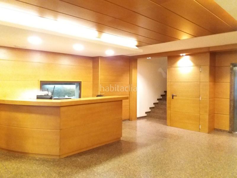 Foto 57bc7b4b-82f9-48aa-b4e0-e3aa5b4d8a56. Bureau avec chauffage parking dans Vila de Gràcia Barcelona