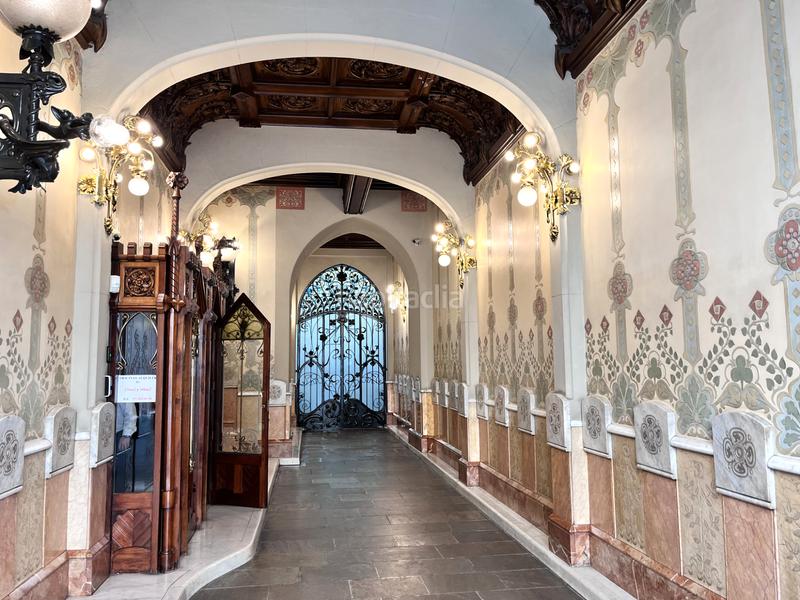 Foto a6e431d0-d9ca-4f4e-bc3a-d13800316772. Alquiler oficina impecable oficina en edificio catalogado en Barcelona