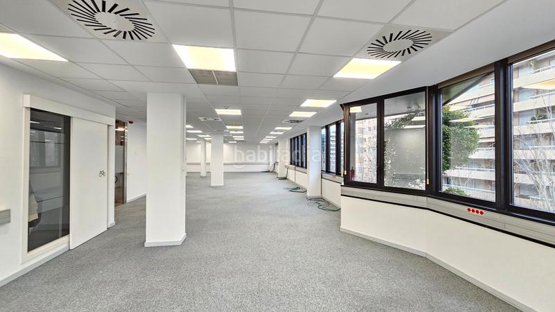 Foto 785da12a-35d3-4519-b07f-4067e54cfd91. Rent office space with heating parking in Barri de les Corts Barcelona